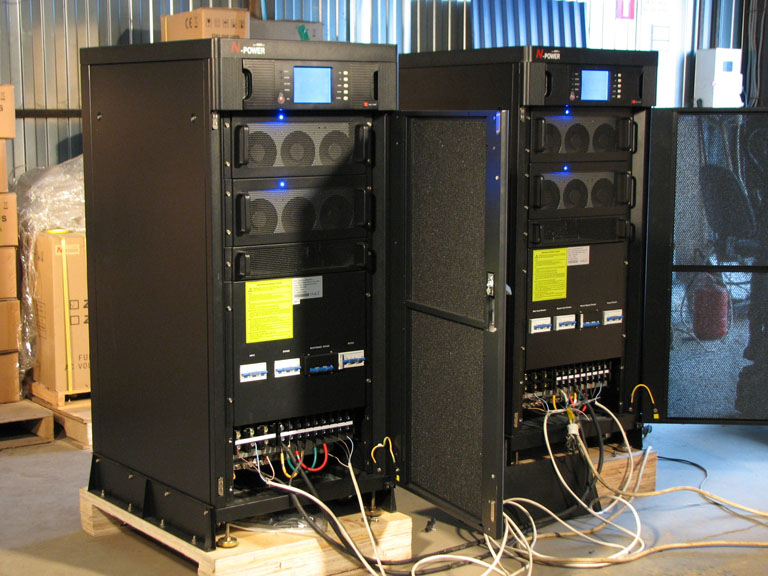 Параллельная система 2x40 кВА - Power-Vision HF - фотосессия на складе 14.10.2016